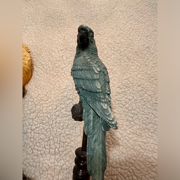 Resin birds teal parrot and yellow cockatiel on wooden roosts with felt base - Picture 6 of 16